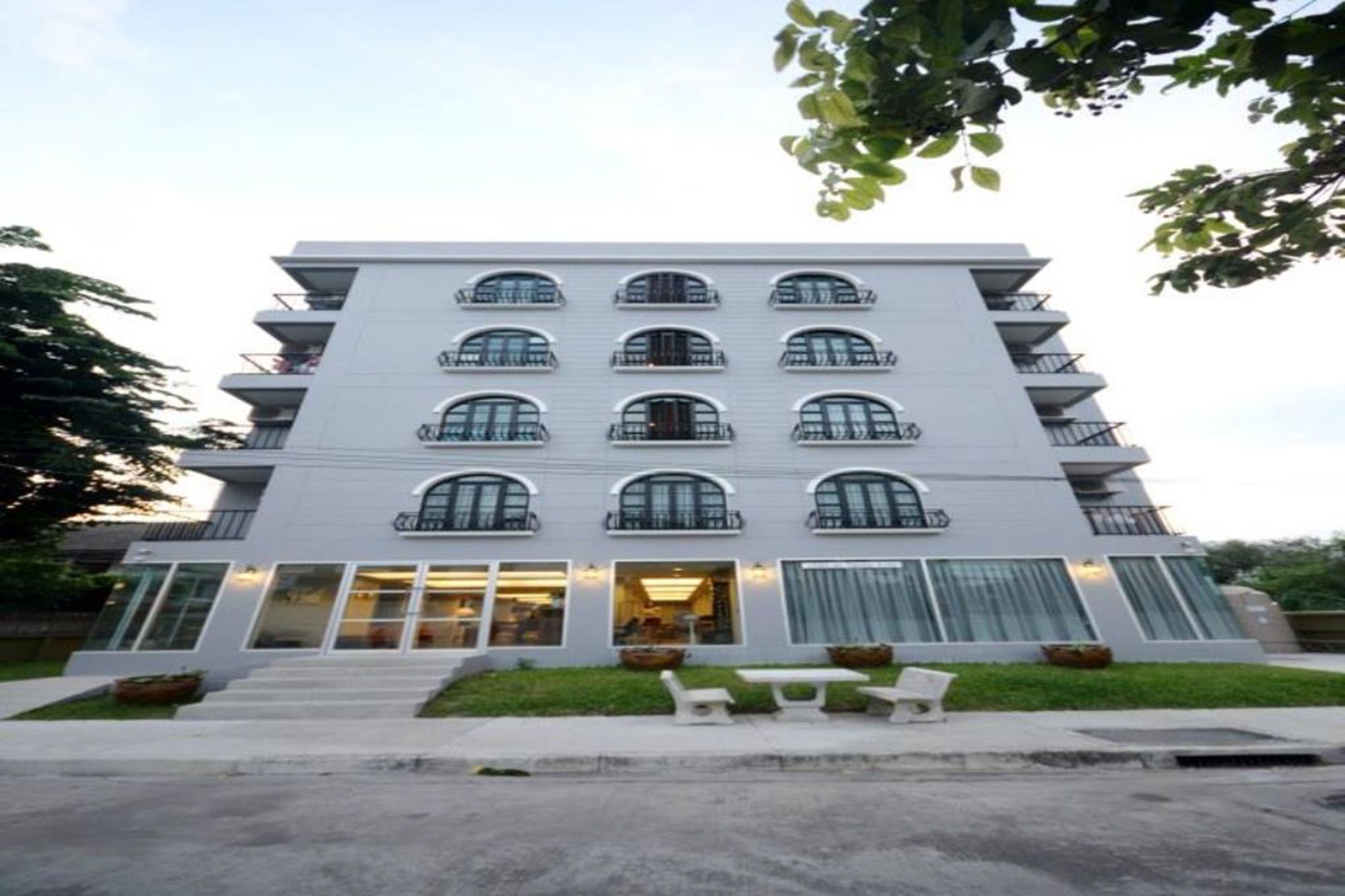 Resortel Lat Phrao 91 Bangkok Eksteriør billede